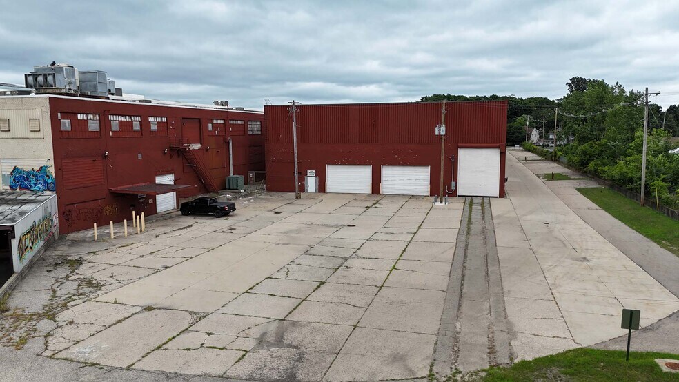 More Photos Of 2120 S Washington Ave, Lansing Warehouse For Sale