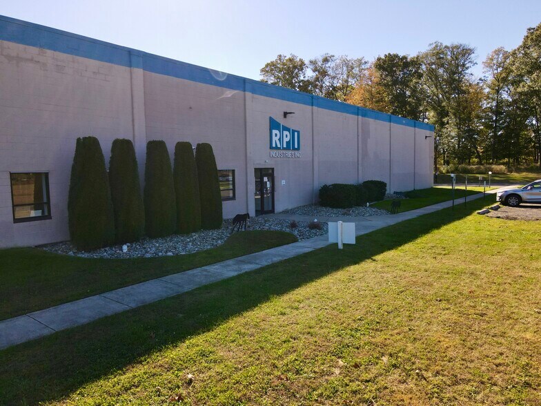 More Photos Of 220 Rt 70, Medford Manufacturing For Lease