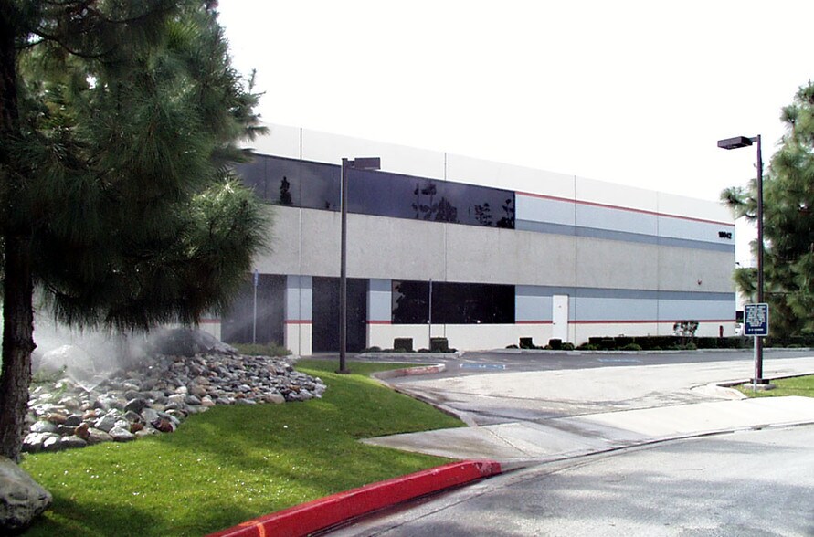 More Photos Of 18042 Cortney Ct, City of Industry Warehouse For Lease