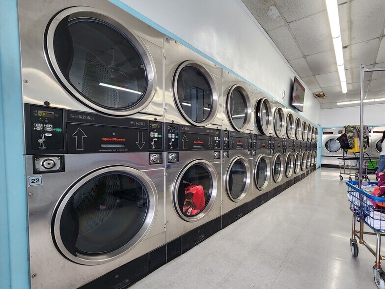 More Photos Of 3251-3255 Beverly Blvd, Los Angeles Freestanding For Sale