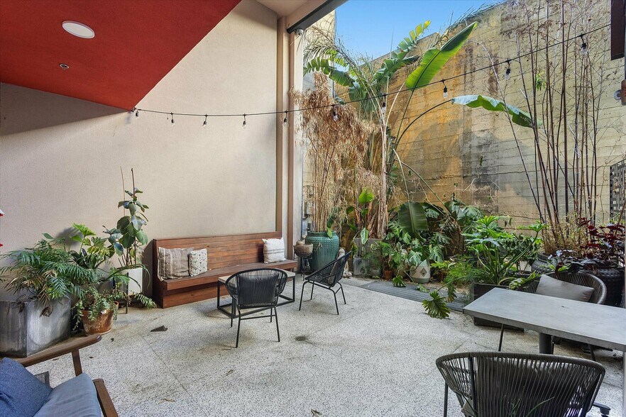 More Photos Of 272-274 14th St, Oakland Storefront Retail Office For Sale