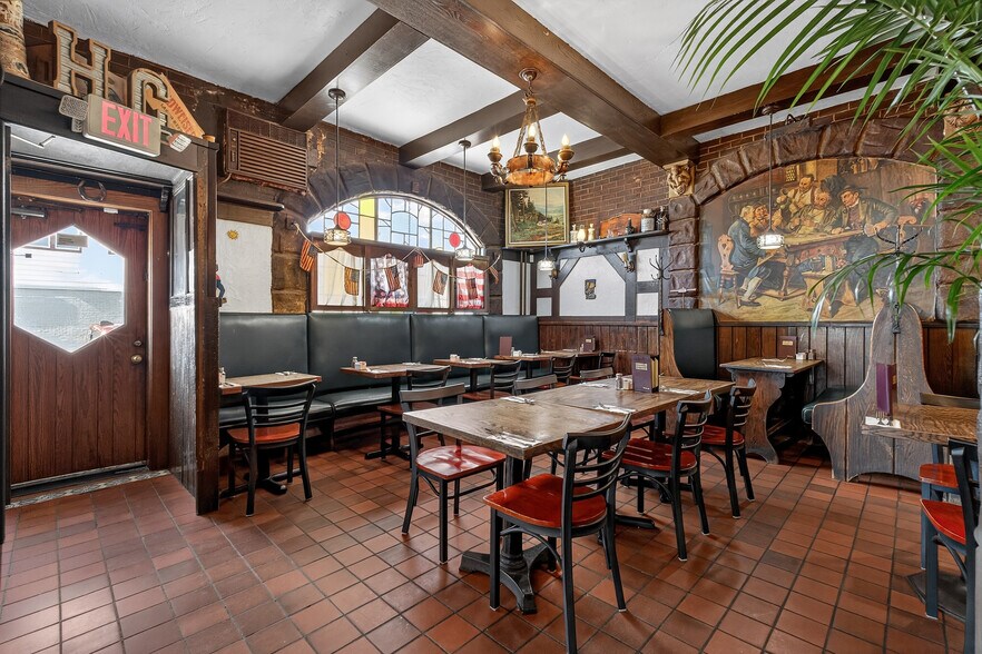 More Photos Of 671-673 Broadway, Bayonne Bar For Sale