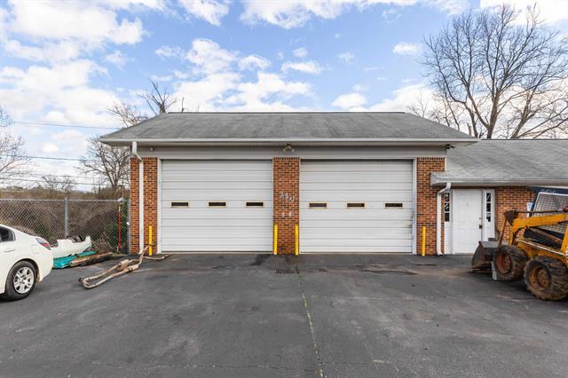 More Photos Of 250 Cedar Springs Ave, Spartanburg Light Manufacturing For Sale