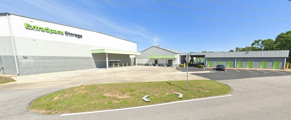 More Photos Of 15 McClure Dr, Gulf Breeze Self Storage For Lease