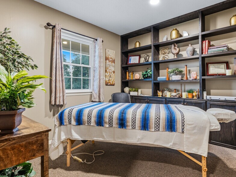 More Photos Of 5 Doctors Park, Asheville Medical For Sale