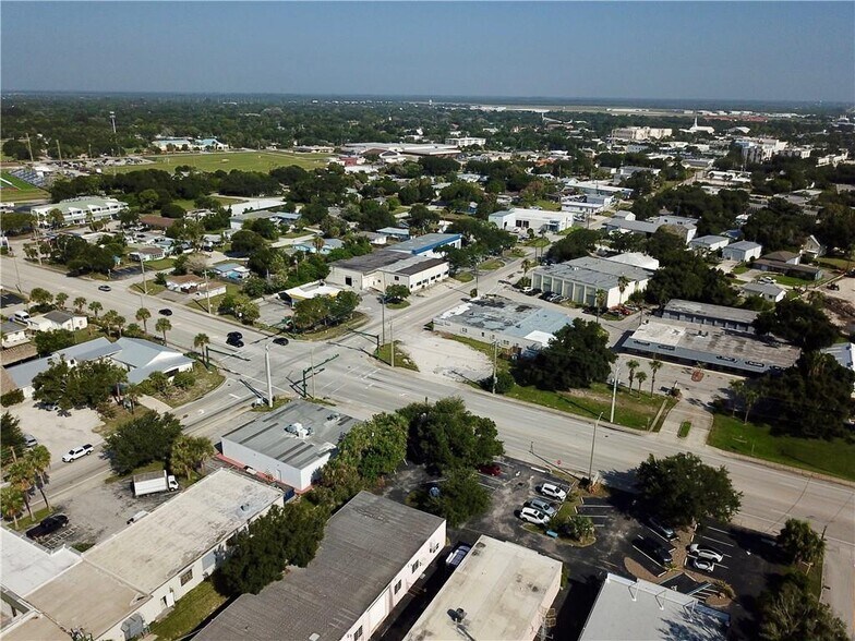More Photos Of 1239 16th St, Vero Beach Storefront For Sale