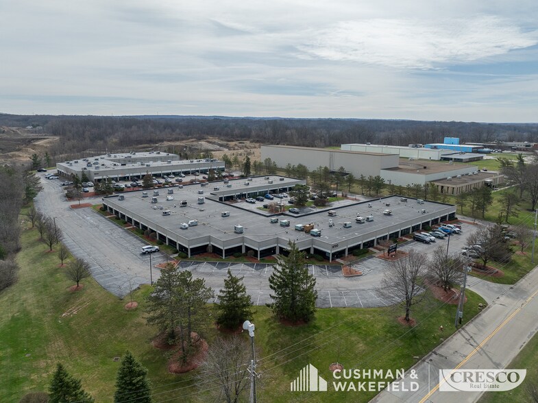 More Photos Of 9700 Rockside Rd, Valley View Unknown For Lease