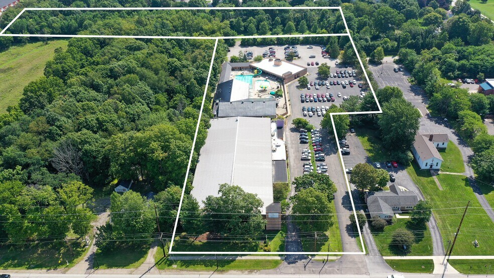 More Photos Of 5133 Darrow Rd, Hudson Health Club For Sale