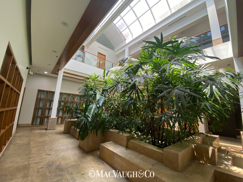 More Photos Of 766 E Colorado Blvd, Pasadena Loft Creative Space For Lease