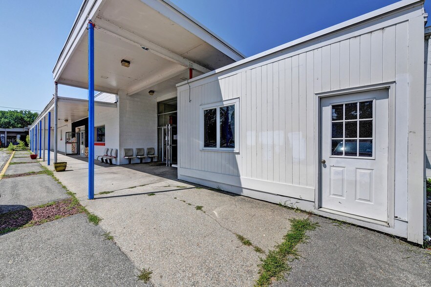 More Photos Of 109 Stockbridge Rd, Great Barrington Bowling Alley For Sale