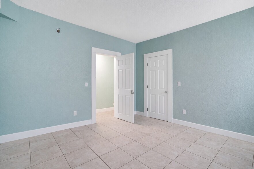 More Photos Of 316 W Columbus Dr, Tampa Apartments For Sale