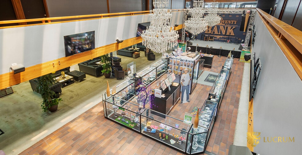 More Photos Of 296 S Palm Canyon Dr, Palm Springs Storefront Retail Office For Sale