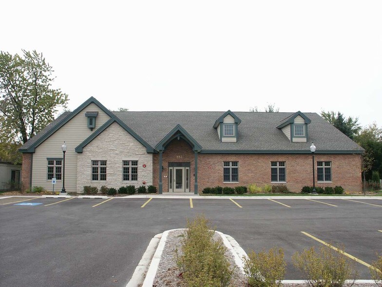 More Photos Of 134 W Lake St, Bloomingdale Coworking Space