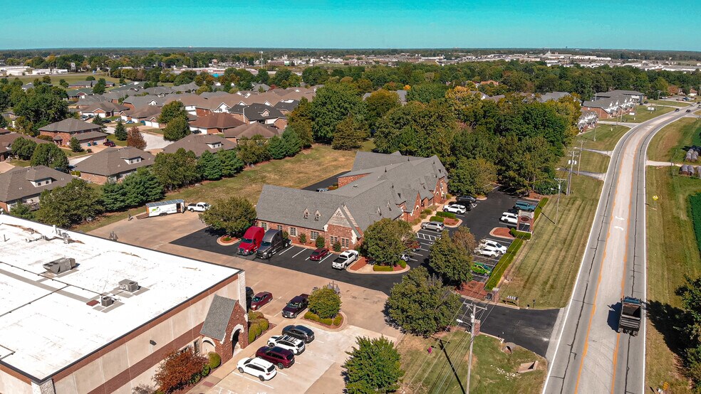 More Photos Of 4101 N State Highway NN, Ozark Medical For Lease