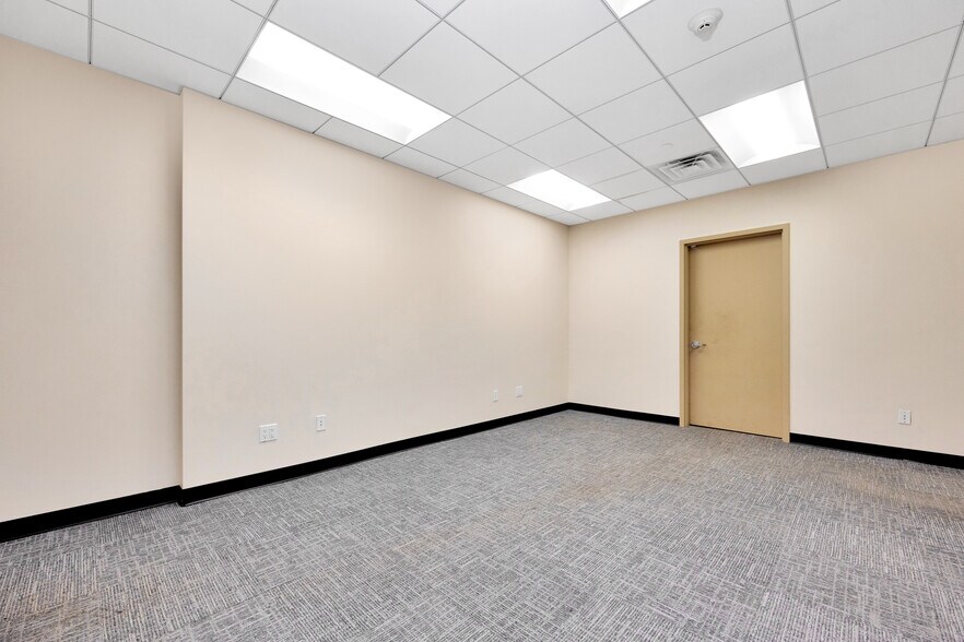 More Photos Of 169 Liberty Ave, Mineola Office For Sale