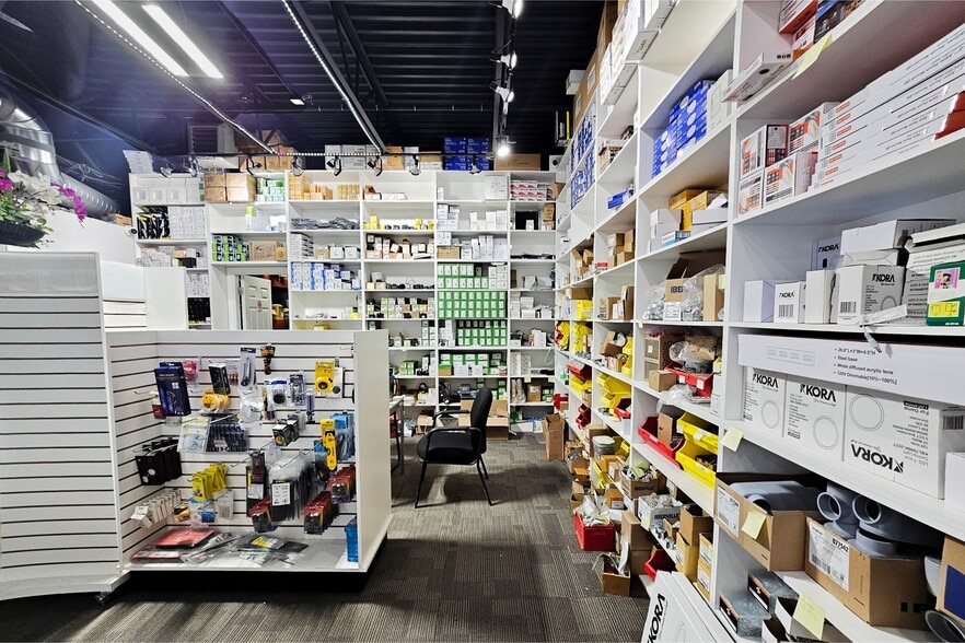 More Photos Of 2920 Ellwood Dr SW, Edmonton Warehouse For Sale