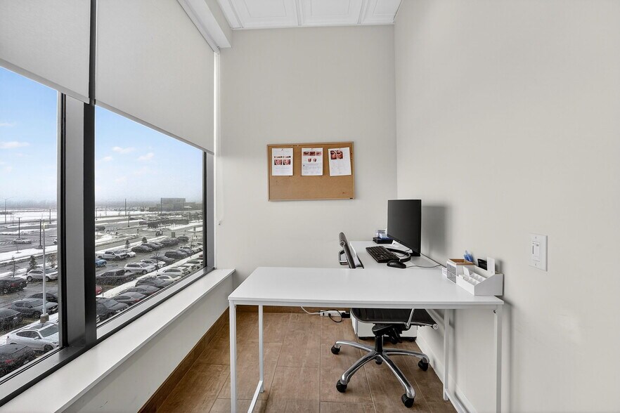 More Photos Of 3075 Hospital Gate, Oakville Medical For Lease