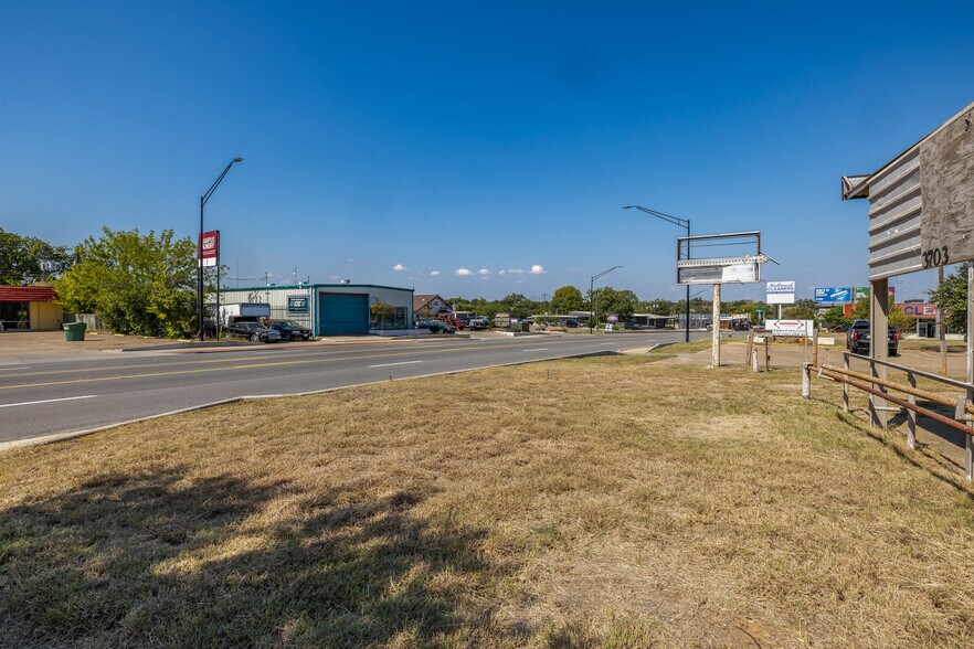 More Photos Of 3703 S College Ave, Bryan Storefront Retail Office For Sale