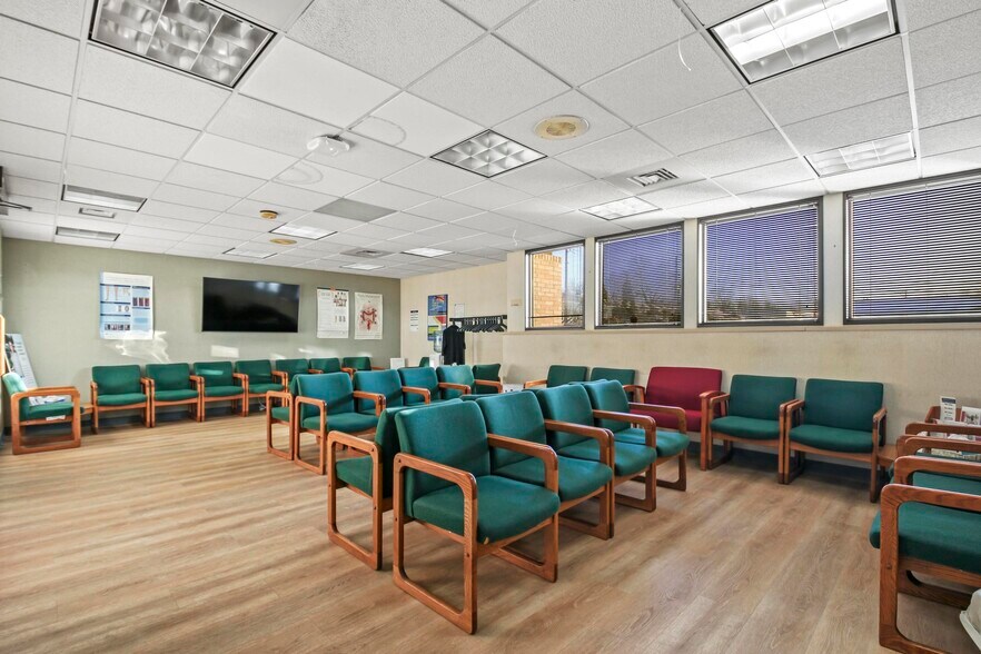 More Photos Of 200 S River St, Plains Medical For Sale