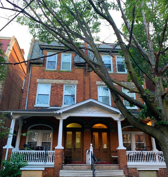 Primary Photo Of 222 Buckingham Pl, Philadelphia Apartments For Sale