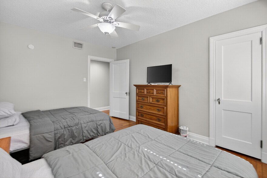 More Photos Of 1710 River Rd, Jacksonville Apartments For Sale