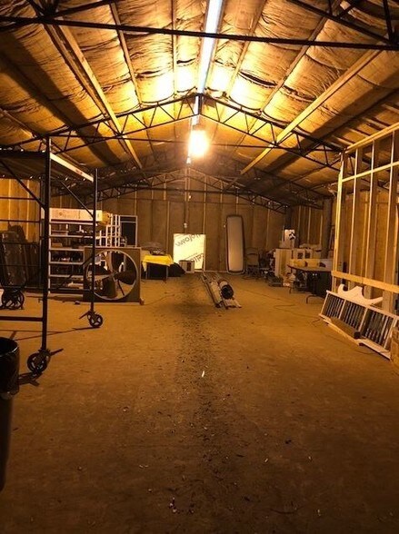 More Photos Of 2216 S Mimosa Ave, Middleburg General Retail For Sale