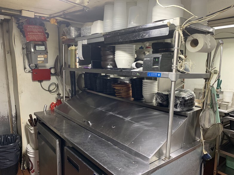 More Photos Of 324 E 6th St, New York Apartments For Lease