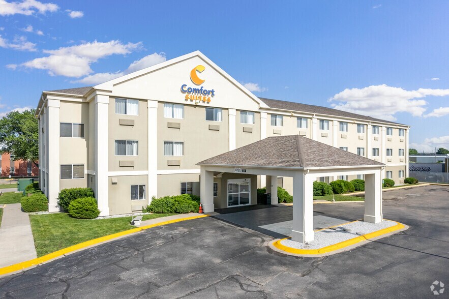 More Photos Of 4231 Industrial Ave, Lincoln Hotel For Sale