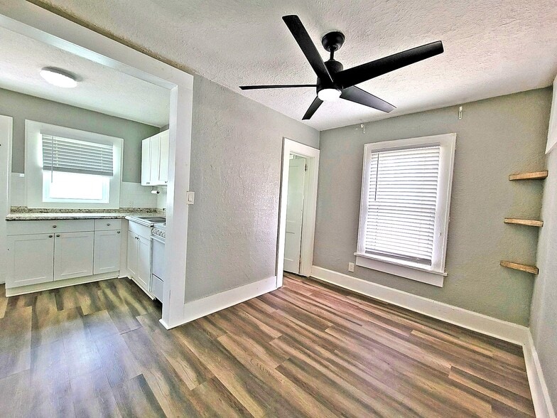 More Photos Of 619 Kirkwood Ter N, Saint Petersburg Apartments For Sale