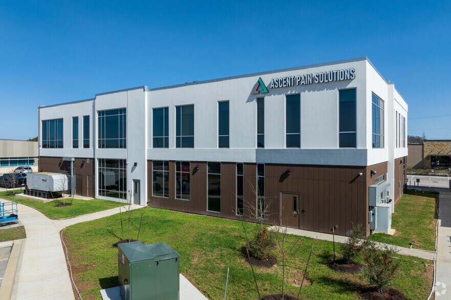 More Photos Of 9010 Brodie Ln, Austin Office For Lease
