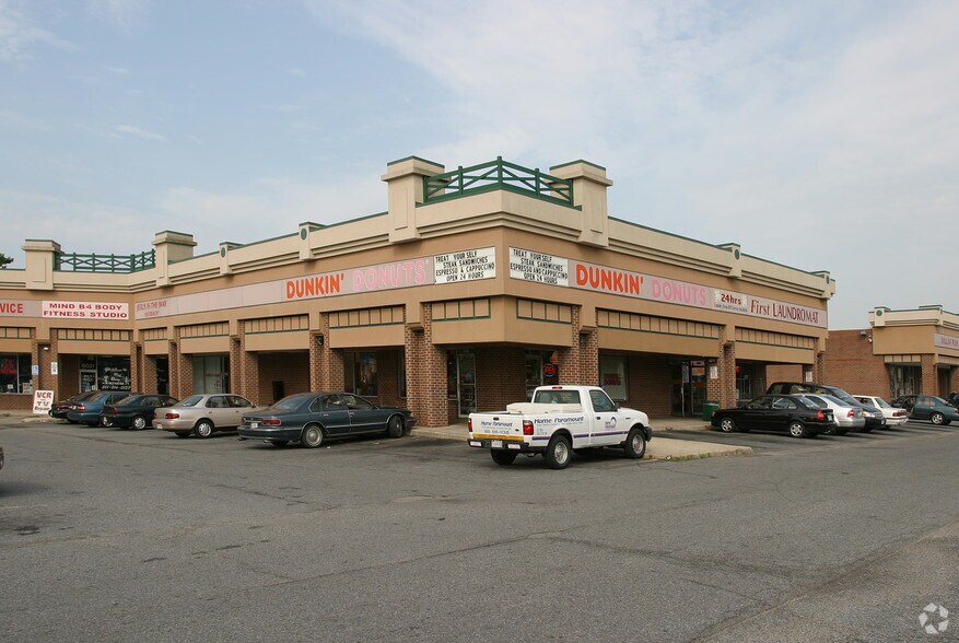 More Photos Of 6013 Marlboro Pike, District Heights Unknown For Lease