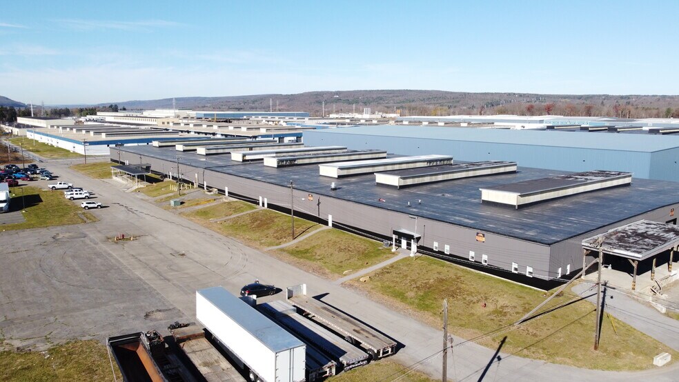 More Photos Of 606 7th St, Schenectady Warehouse For Sale