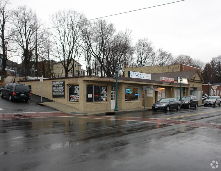 Primary Photo Of 192-200 Main St, Nanuet Freestanding For Lease