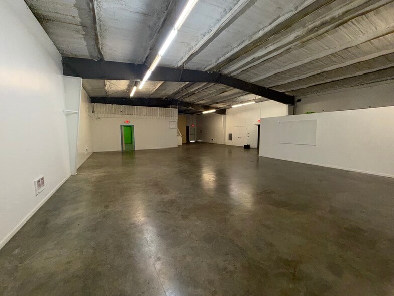 More Photos Of 8806-8810 Renton Ave, Seattle Flex For Lease