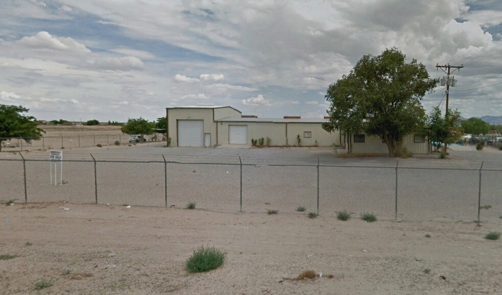 More Photos Of 200 O T Smith Rd, Tornillo Warehouse For Sale