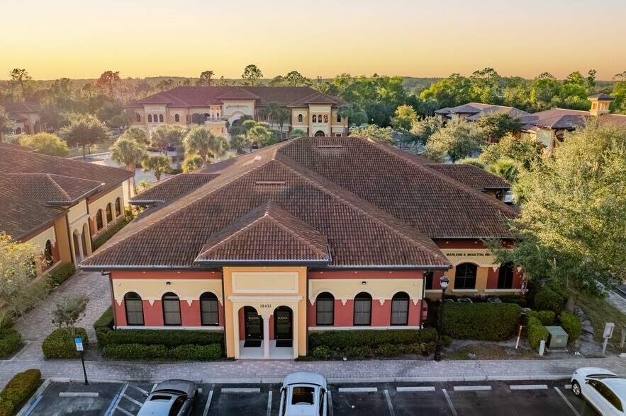 More Photos Of 13421 Parker Commons Blvd, Fort Myers Medical For Sale