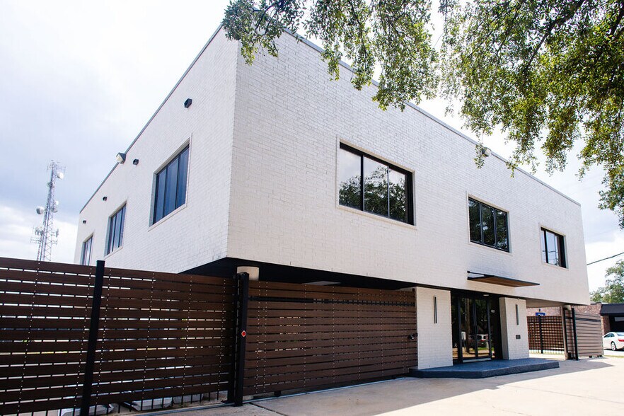 More Photos Of 8225 Westglen Dr, Houston Office For Sale