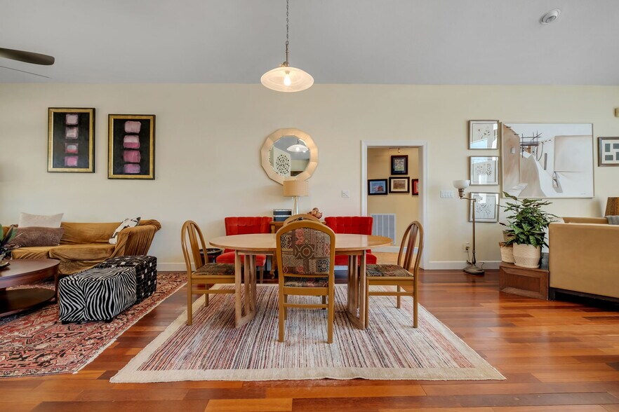 More Photos Of , Quincy Unknown For Sale