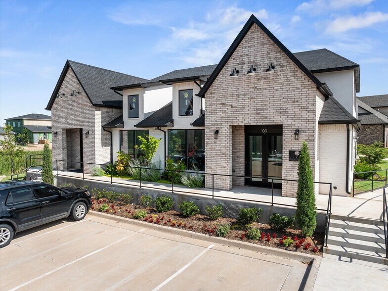 More Photos Of 3165 N Sooner Rd, Edmond Office For Sale