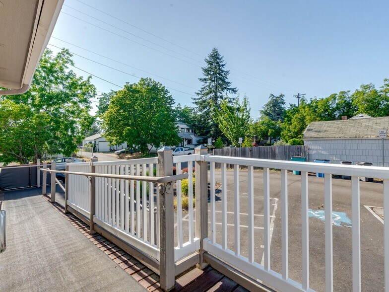 More Photos Of 2800 E Evergreen Blvd, Vancouver Office Residential For Lease