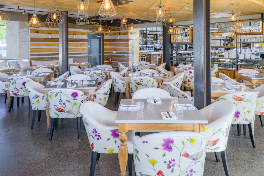 More Photos Of 2730 Via de la Valle, Del Mar Restaurant For Lease