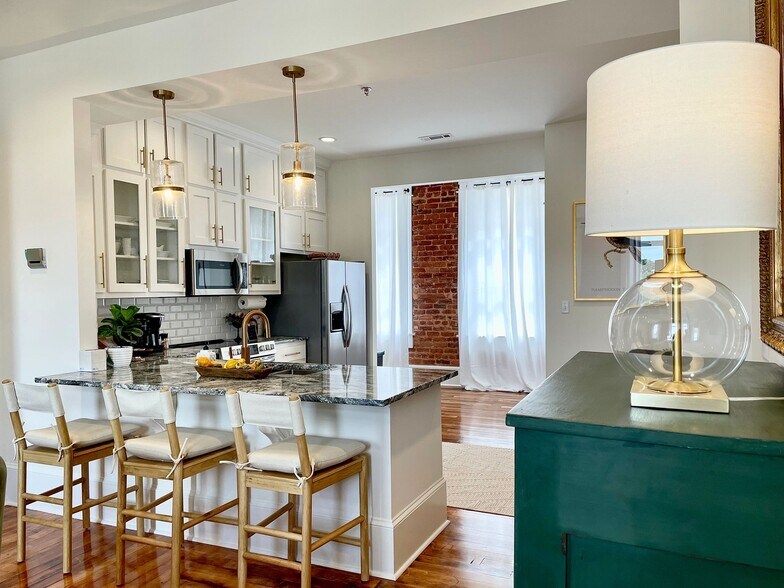 More Photos Of 114 N Walnut St, Seneca Storefront Retail Residential For Sale