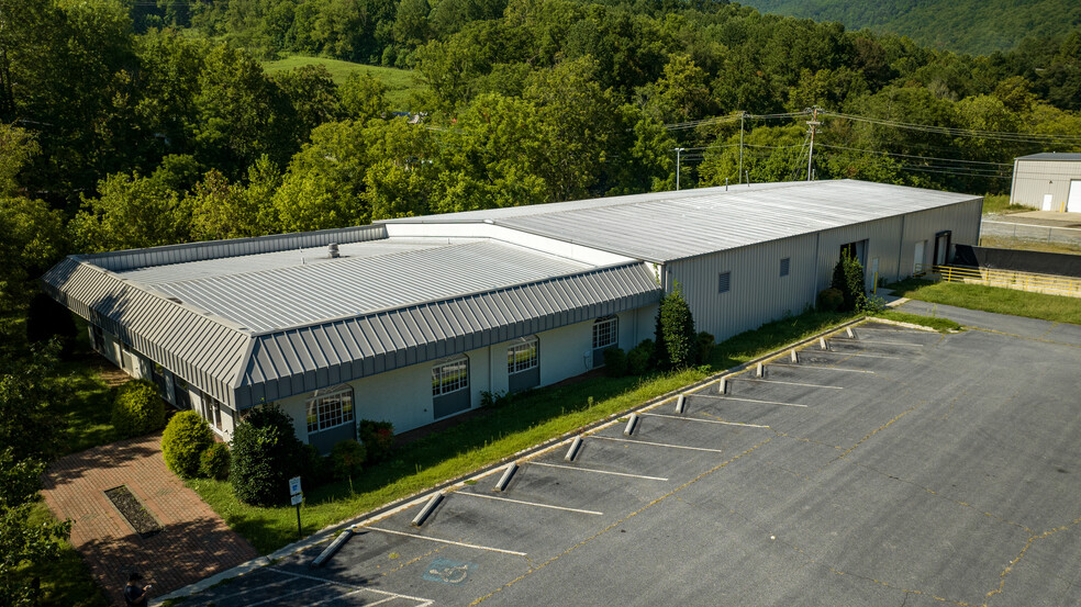 Primary Photo Of 198 WBI Drive, Sylva Warehouse For Sale