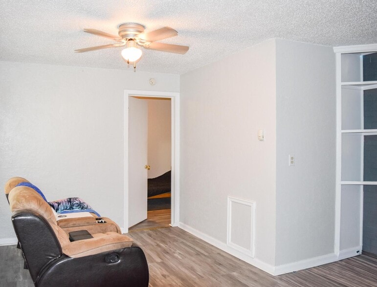 More Photos Of 414 Buchanan St SW, Ronan Apartments For Sale