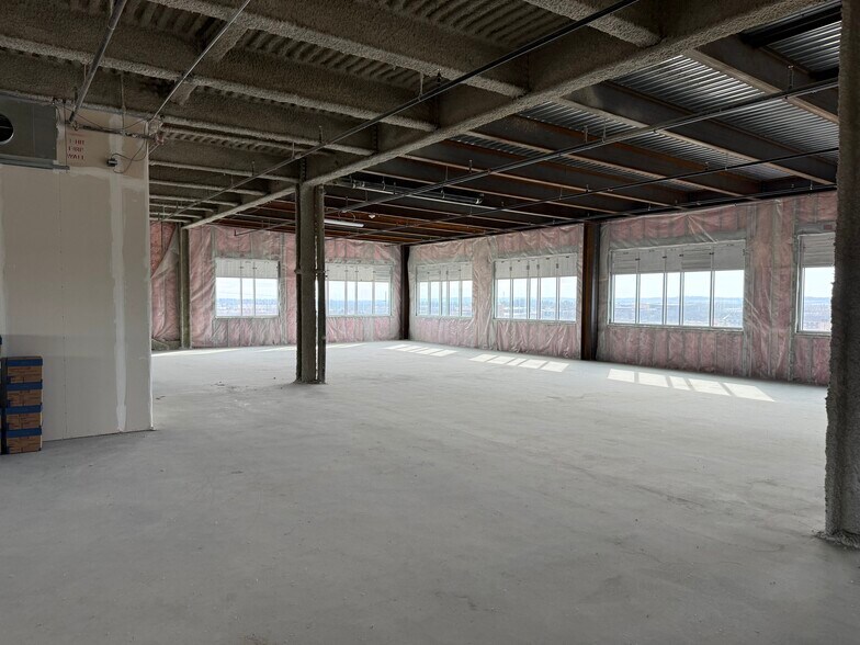 More Photos Of 4025 Westmark Dr, Dubuque Office For Sale