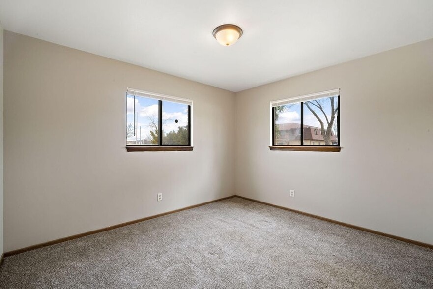 More Photos Of 9015 N 96th St, Milwaukee Apartments For Sale