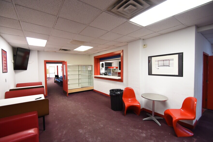 More Photos Of 1401-1405 5th Ave N, Fargo Warehouse For Lease