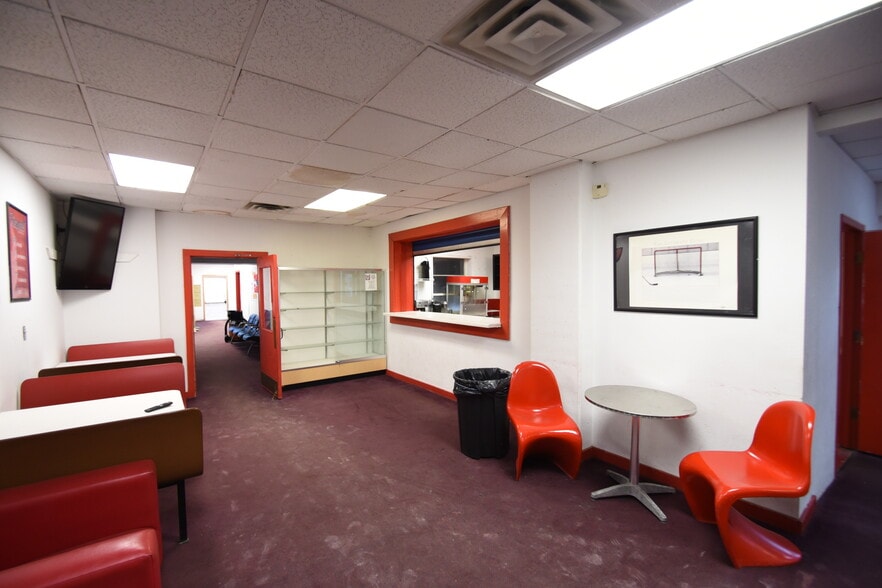 More Photos Of 1401-1405 5th Ave N, Fargo Warehouse For Sale