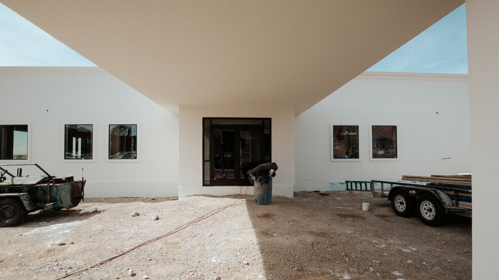 More Photos Of 160 Alto Mesa dr, El Paso Healthcare For Lease