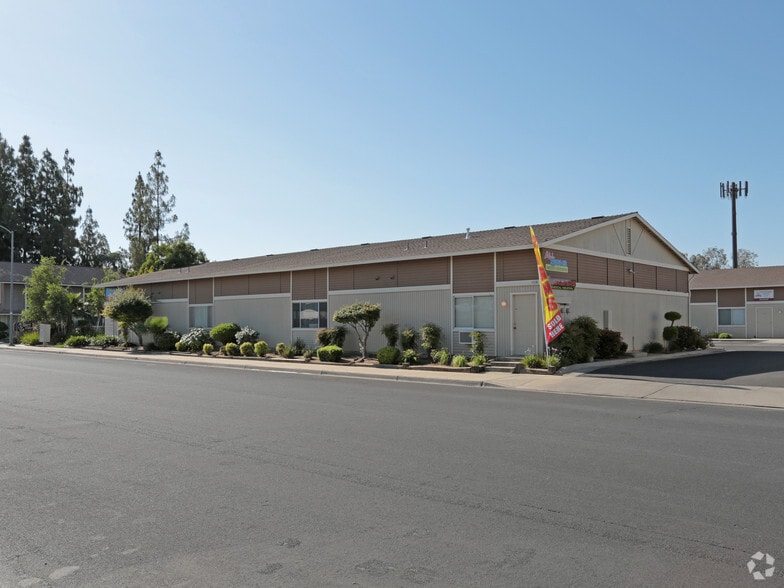 Primary Photo Of 1018 San Jose Ave, Clovis Warehouse For Lease